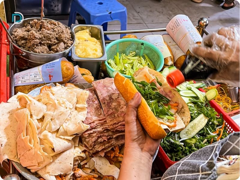 Bánh Mì Cô Điệp
