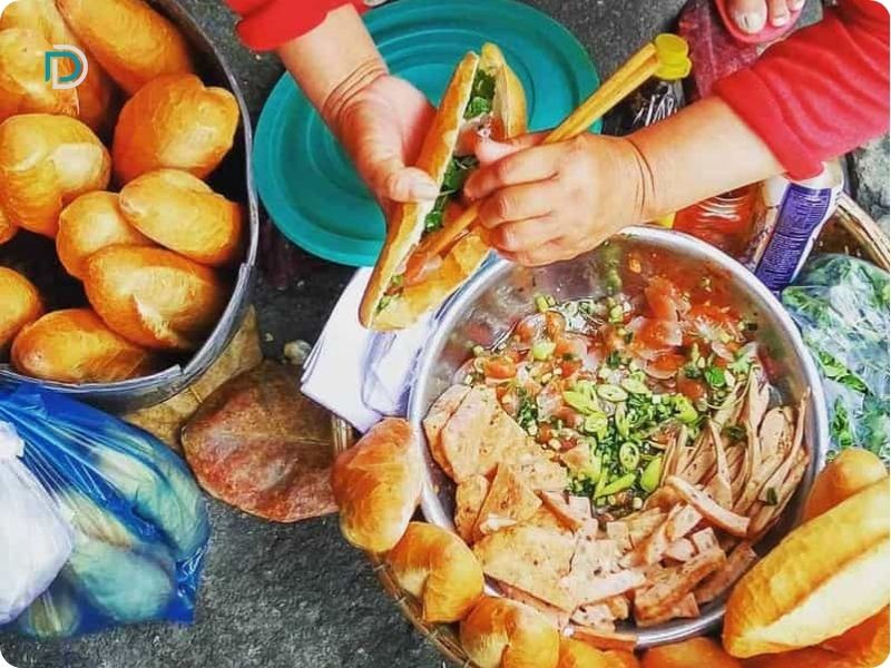 Bánh mì Ông Tý Đà Nẵng
