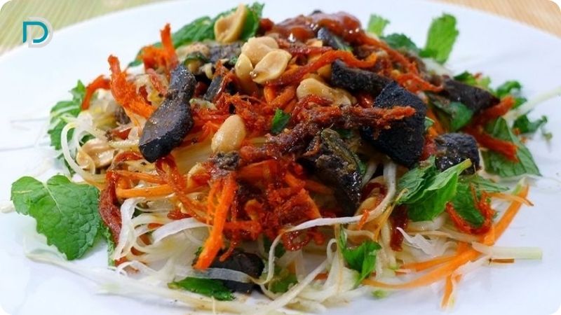 Gỏi Đu Đủ Khô Bò Cô Năm