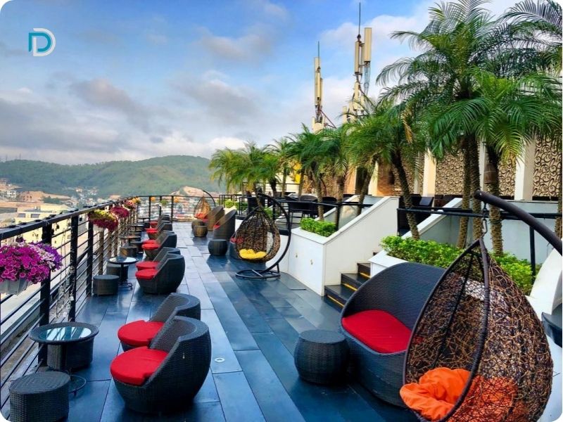 Sky Bar Hạ Long.