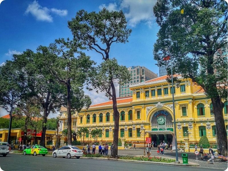 Bưu điện thành phố Hồ Chí Minh